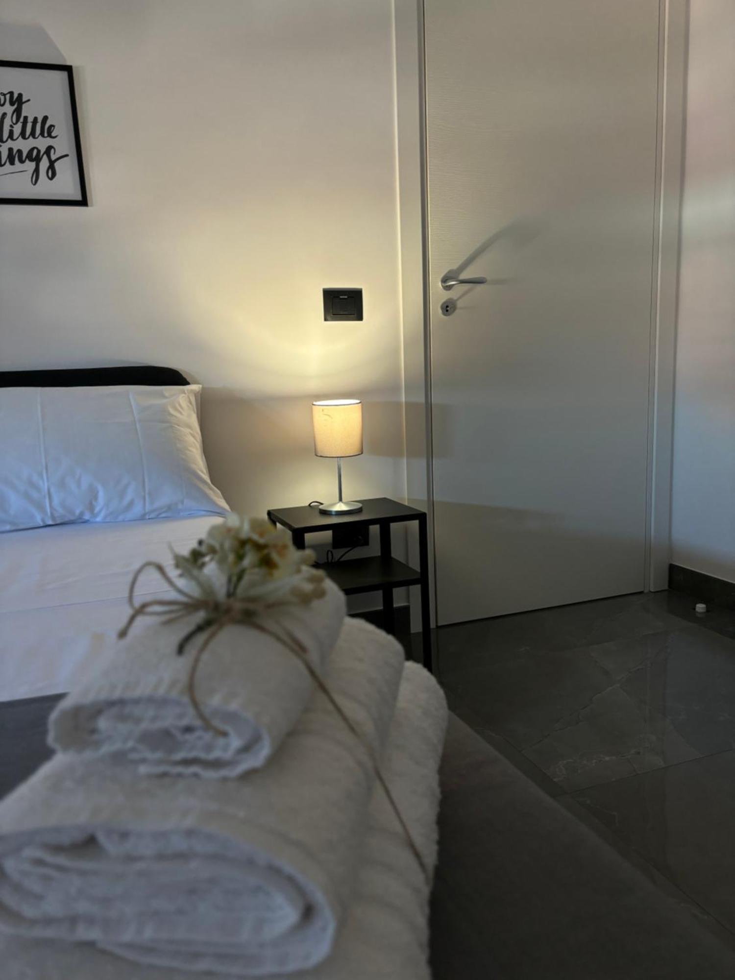 Louis Helen Apartment Naples Extérieur photo