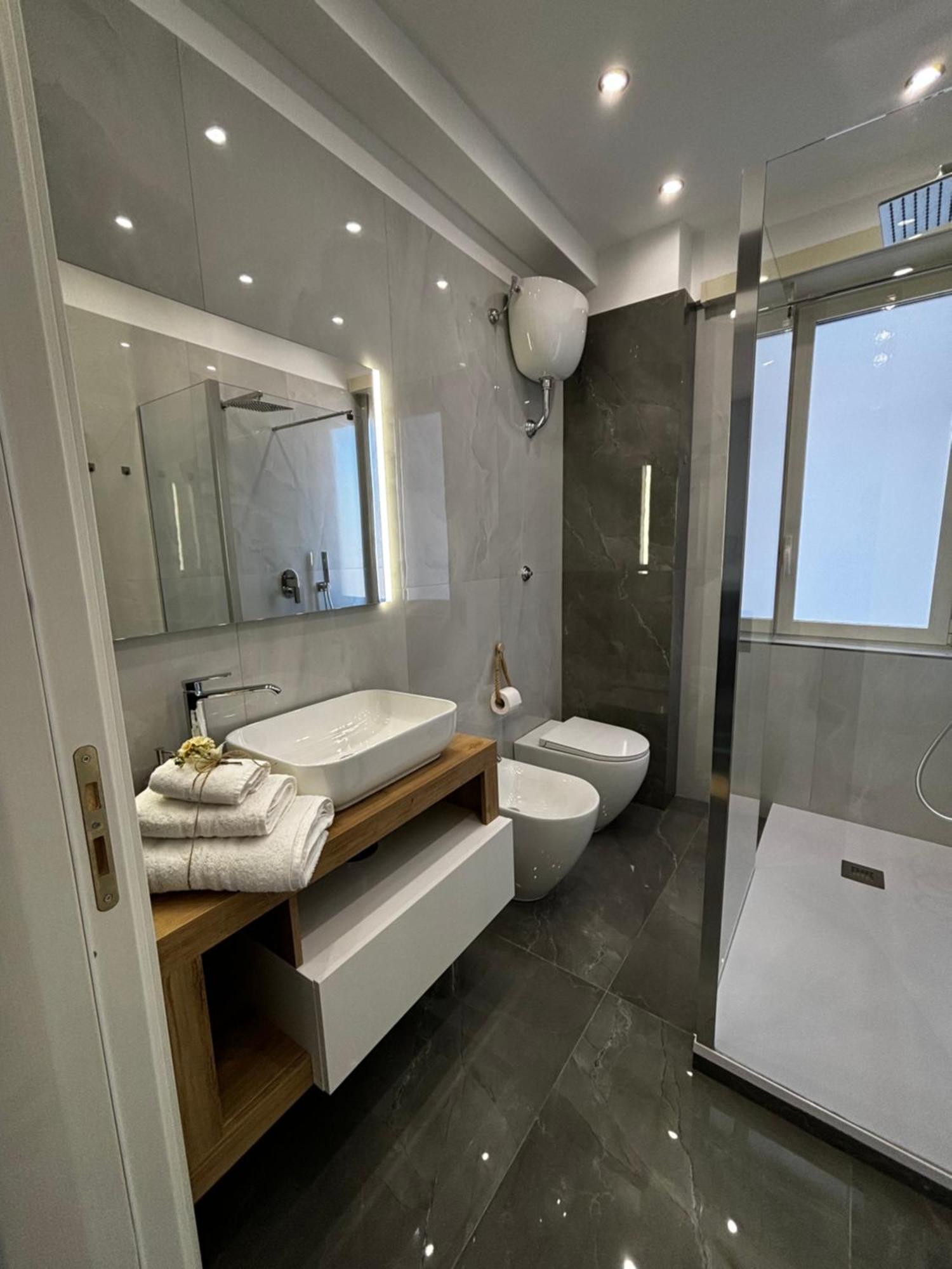 Louis Helen Apartment Naples Extérieur photo