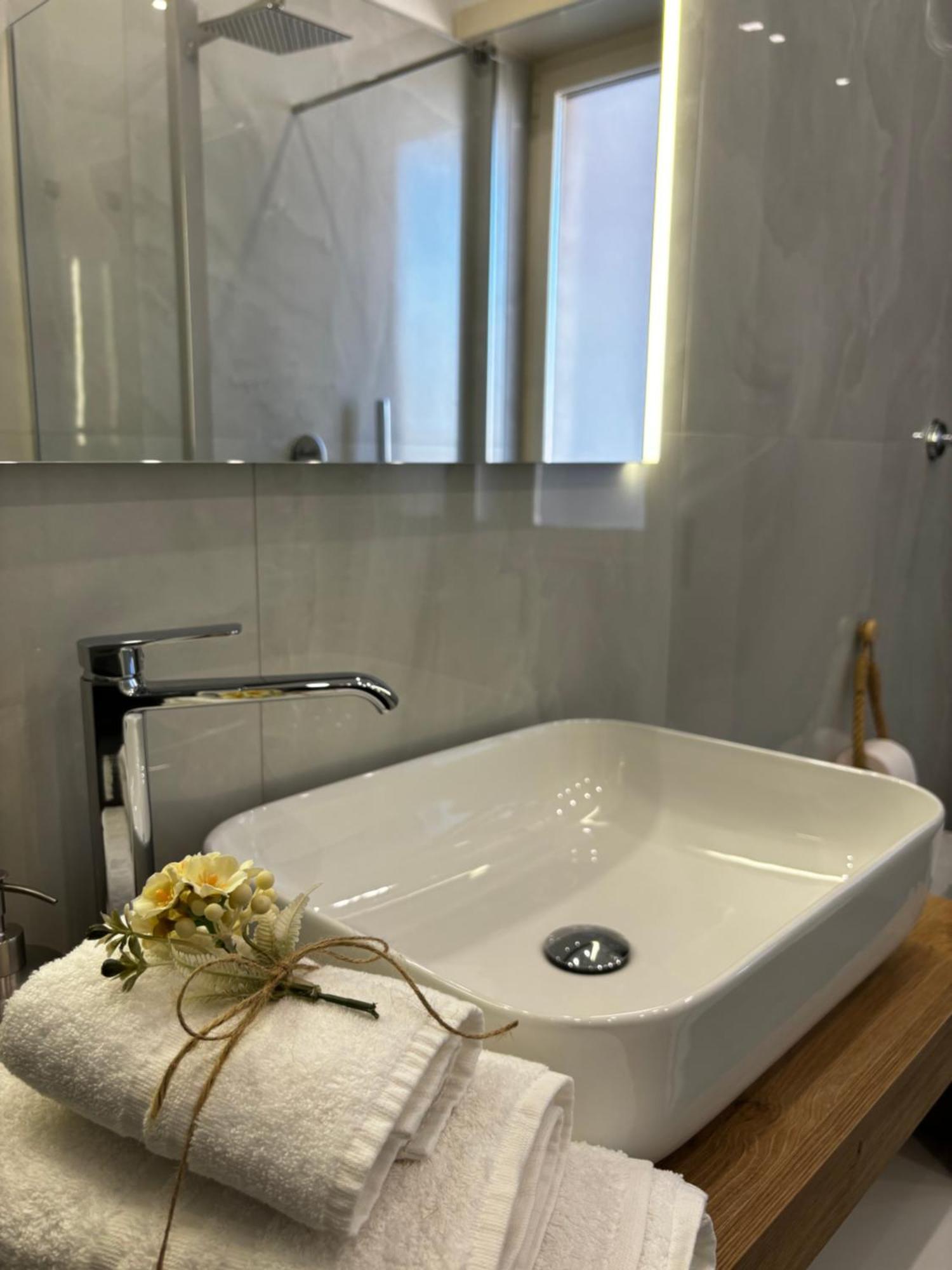 Louis Helen Apartment Naples Extérieur photo